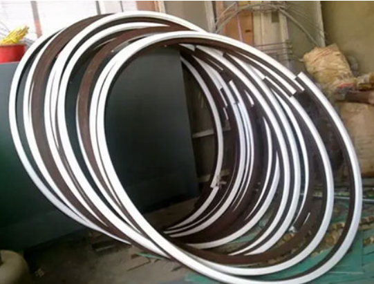 朝阳弯圆加工：塑造曲线之美​